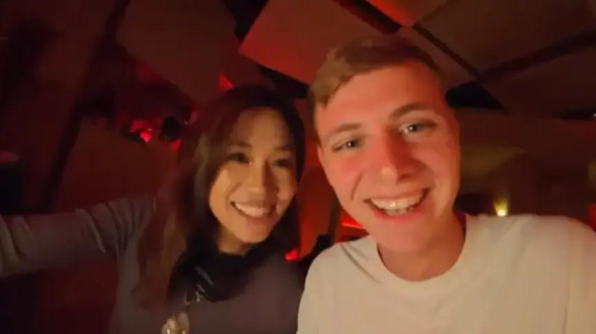 免费看《西安麻辣烫女孩陈雨婷》4K未删减原视频，博主搭讪精彩内容，1080P高清在线播放！