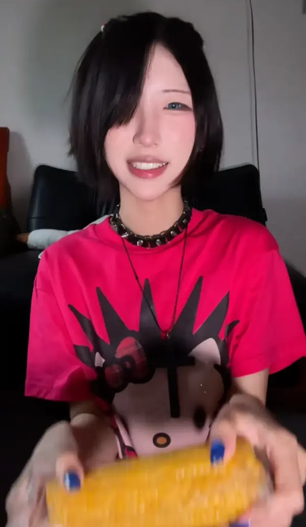 免费看《行简玉米粒事件》，高清蓝光画质，行简黑料曝光，御姐遭遇玉米粒风波 - 星辰影院
