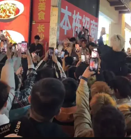 全网首发《长沙解放西,女子举止不当》-1080P无删减无遮挡-原片直出每帧高能-《长沙解放西,女子举止不当》网盘资源秒速获取-无需注册全程免费在线观看