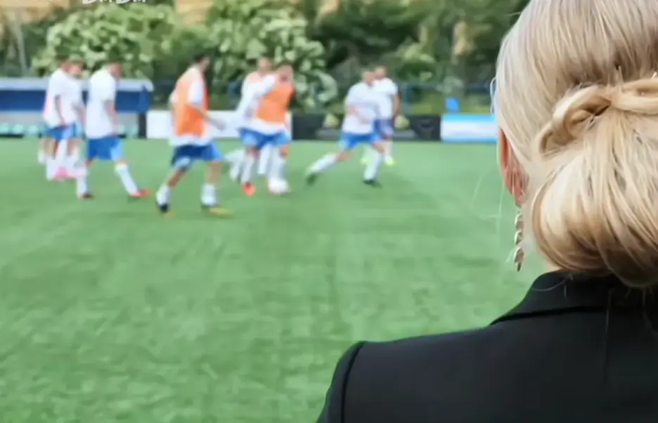 免费高清《Footballers Moms》在线无删减观看完整版 - VS影视《足球队的女老板们》法国电影足球女老板《Footballers'Moms》高清观看