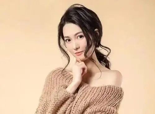 免费的海角社区网站，可看《海角大神披风少年》未删减版 - 聚焦海角社区神秘事件，全片无码《海角大神披风少年》等你看