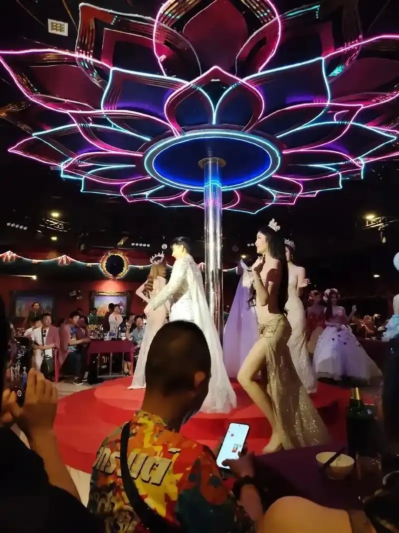 免费观看《泰国芭提雅99秀王》表演节目打鼓高清视频，无删减完整版，泰国芭提雅99秀王精彩不断！