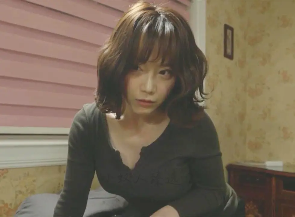 《妈妈的朋友 2》全季完整版1080P高清播放 - 无广告流畅观看《妈妈的朋友 2》，孤独少年和温柔阿姨情感火花一触即发！